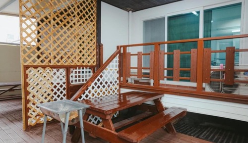 Room (Sky B-dong Room 102)