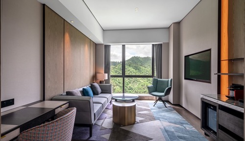 Suite, 1 King Bed, Non Smoking