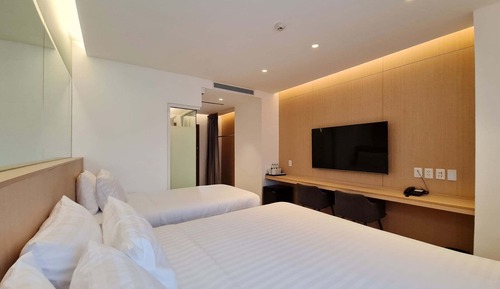 Triple Room