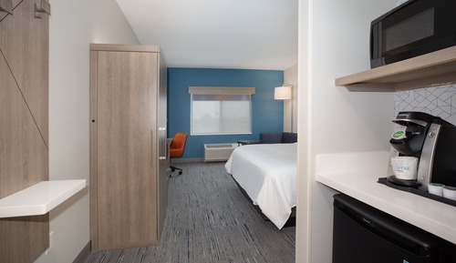 Standard Room, 1 King Bed, Accessible (Communications)