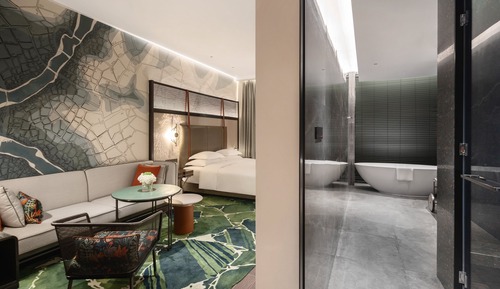 Premium Room, 1 King Bed