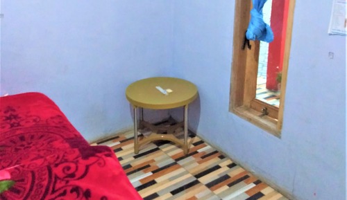 Economy Room