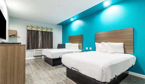 Room, 2 Queen Beds, Non Smoking, Kitchenette