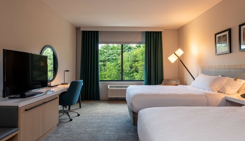 Room, 2 Queen Beds, Accessible (Roll-In Shower)