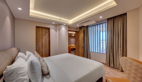 Hazel Suite