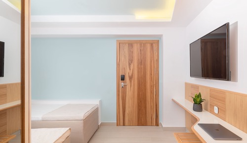 Family Room Pool or Sea View