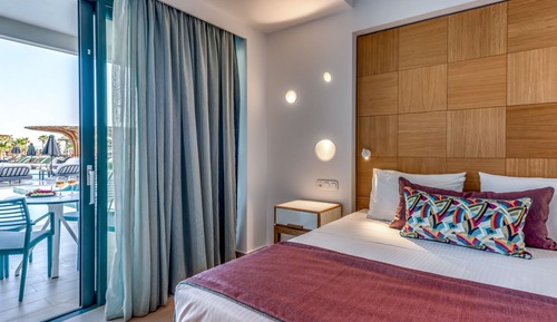 Superior Exclusive Pool or Sea View with Individual Pool