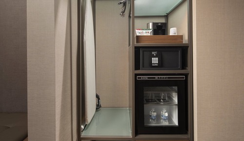 Room, 2 Double Beds (Mobility Accessible, Roll-In Shower)