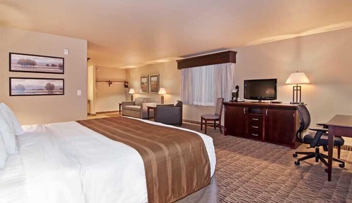 Suite, 1 King Bed, Non Smoking (1 room)