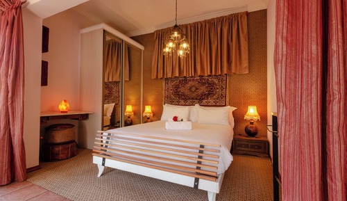 Deluxe Rooms