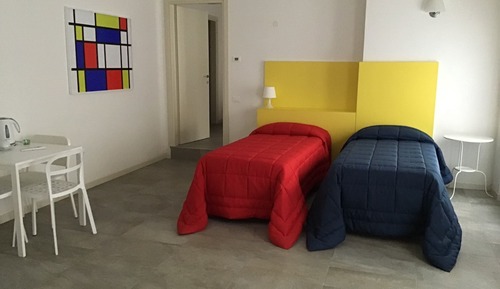 Room, 2 Bedrooms