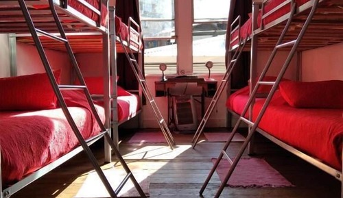 Bed in shared dormitory for 8 people