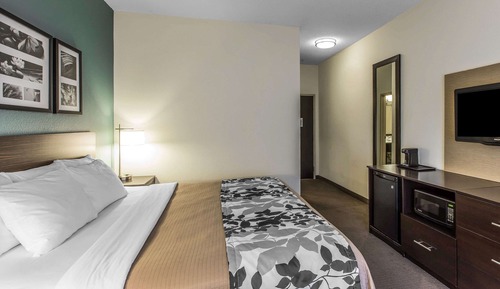 Standard Room, 2 Queen Beds, Non Smoking