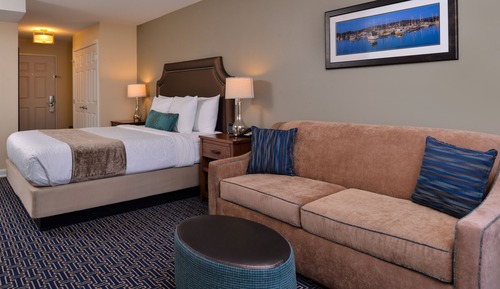 Suite, 1 King Bed (King Suite City View)