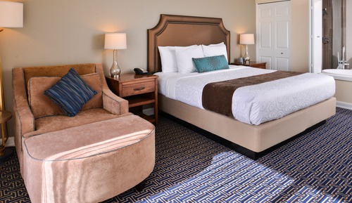 Deluxe Room, 1 King Bed, Ocean View (Lighthouse King Studio)