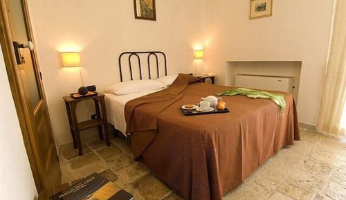 Classic Double or Twin Room with Shower
