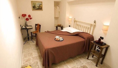 Classic Double Room Single Occupancy with Shower
