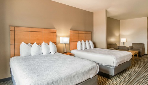 Suite, 2 Queen Beds, Non Smoking, Refrigerator & Microwave (Larger Room;with Sofabed)