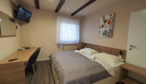 Standard Double Room, Garden View