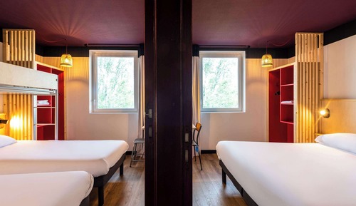 Room, Multiple Beds