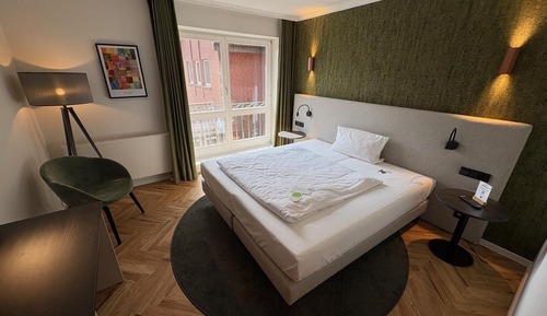 Deluxe Double or Twin Room