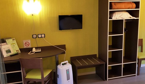 Accessible Twin Room with bath 