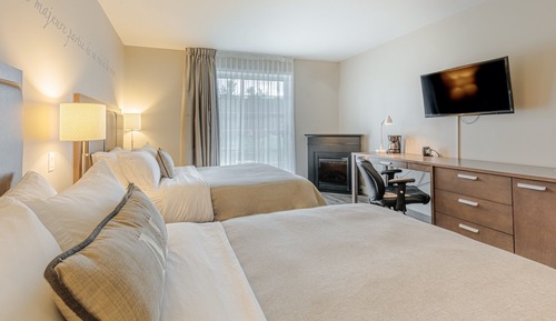 Comfort Room, 2 Queen Beds, Jetted Tub