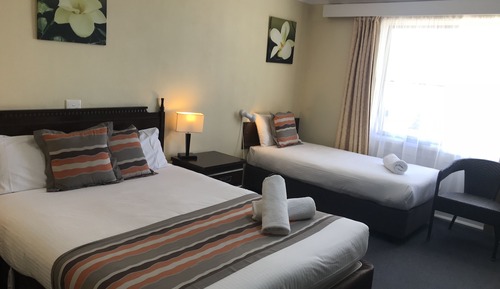 Twin Budget Room