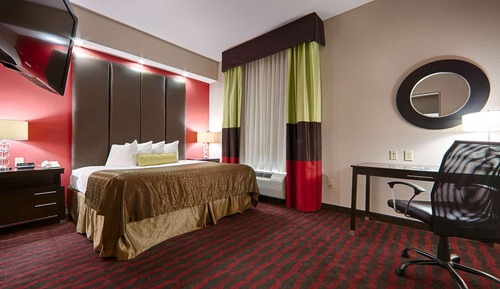 Suite, 1 King Bed, Non Smoking, Kitchenette (with Sofabed)
