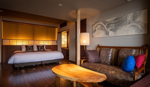 King 301, Open-Air Bath, Optional meals in dining room