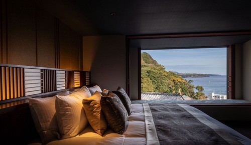 King 401, Open-Air Bath, Optional meals in dining room