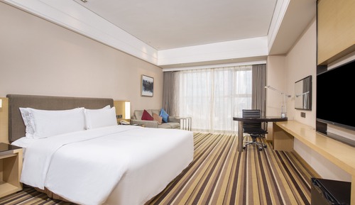 Standard Room, 1 King Bed (Extra Floor Space Extra Guest)