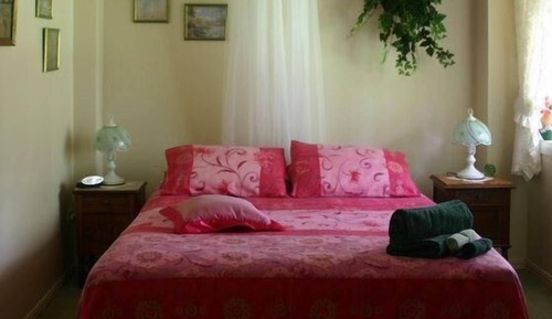 Le Monet Rose Room (Ensuite)