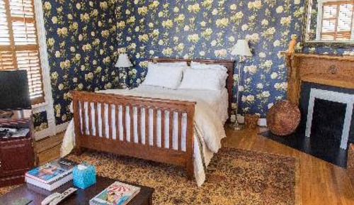 Superior Double Room, Shared Bathroom (Guest Room)