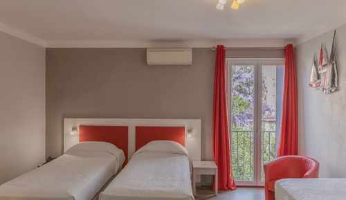 Triple Room