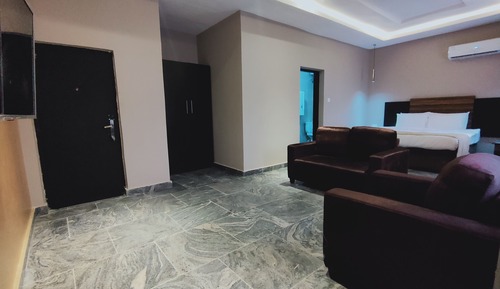 Residency Executive Deluxe