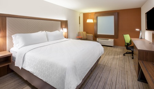 Standard Room, 1 King Bed, Accessible (Communication, Roll-In Shower)