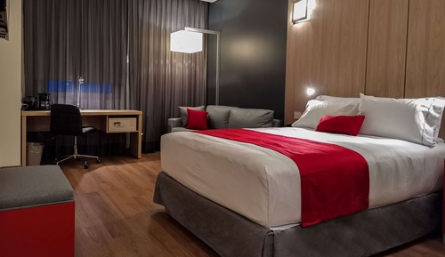Standard Room, 1 Queen Bed, Non Smoking