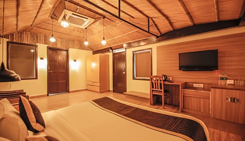 Family Pool Villa
