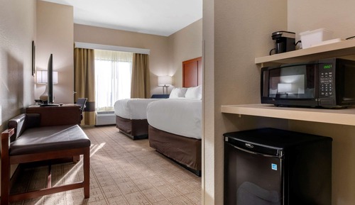 Room, Non Smoking (2 Queen Beds & 1 Sofa Bed)