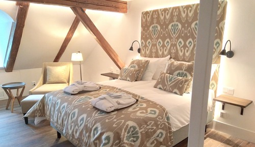 Double Room (Large)- Incl. Spa Access