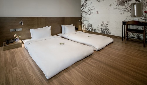 Traditional Suite, Multiple Beds, Non Smoking (3 mats)