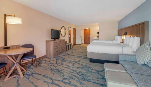 Suite, Multiple Beds, Non Smoking