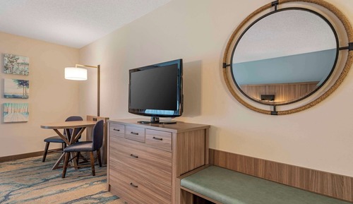 Room, 2 Queen Beds, Accessible, Non Smoking