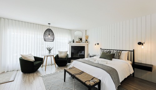 Design Studio, 1 Queen Bed, Kitchen, Lake View
