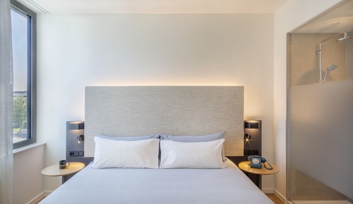 Innside, Room