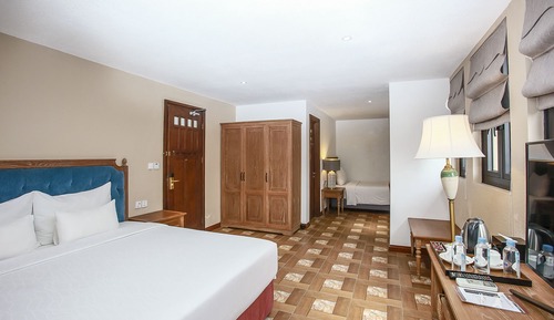 Deluxe Triple Room