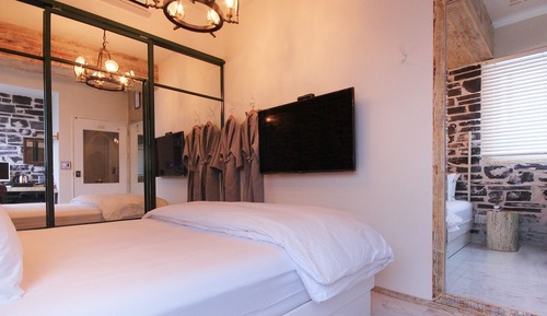 Room (Standard room)