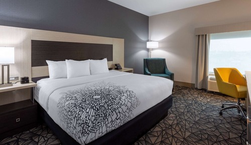 Room, 1 King Bed, Accessible, Non Smoking (Mobility,Tub w/Grab Bars)