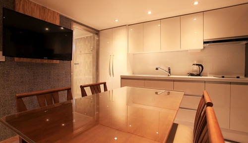 Room (House Room)